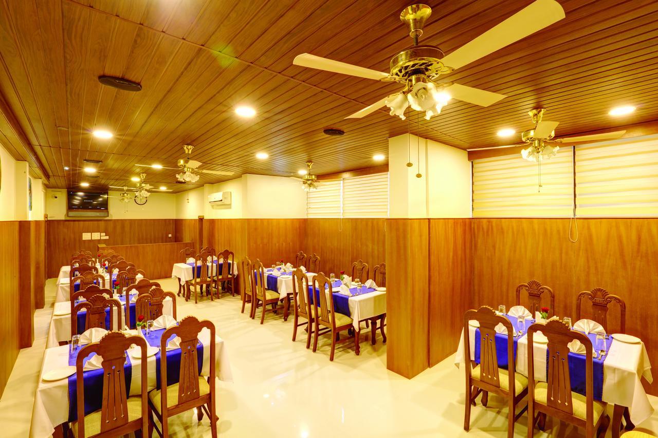 Hotel Floral Park Kottayam Exterior photo