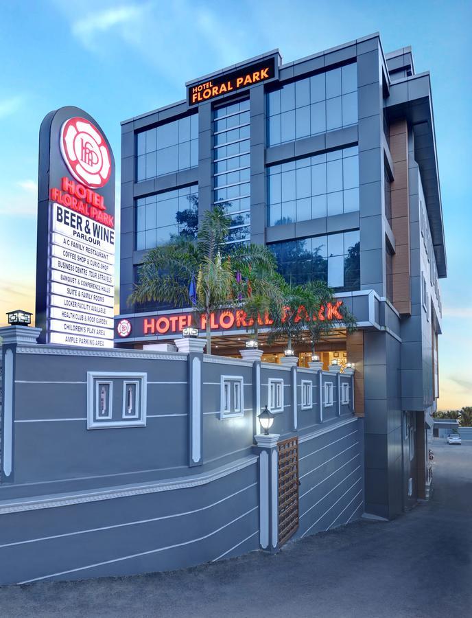 Hotel Floral Park Kottayam Exterior photo